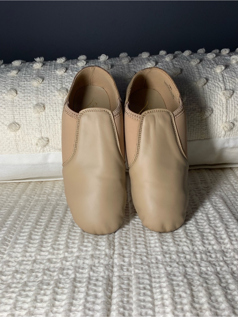 Slip-On Kids Leather Jazz shoes in Taupe